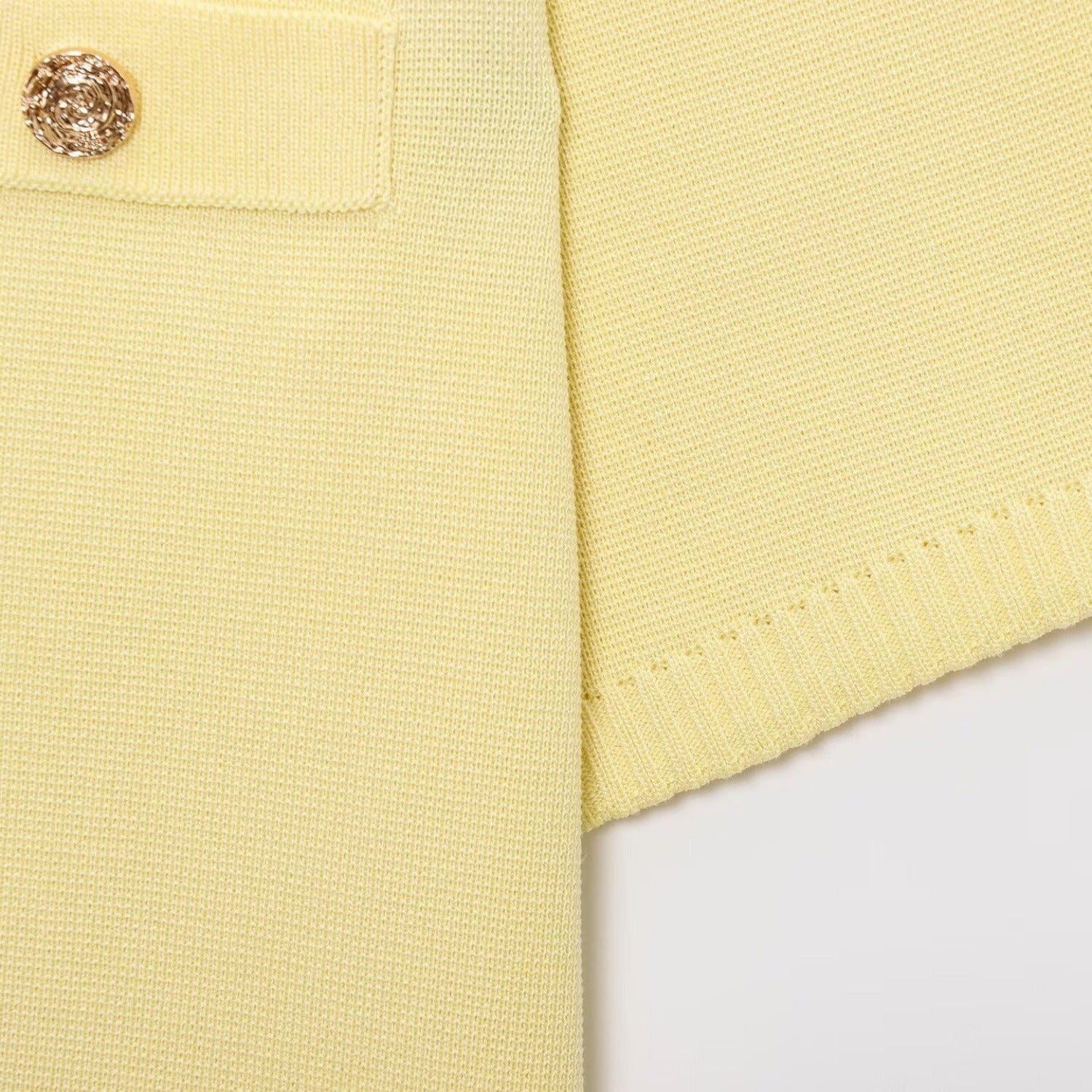 Women’s Light Yellow Short Sleeve Knit Top